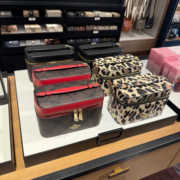 Coach CCF43 Cosmetic Case With Leopard Print, Gold/Leopard Multi, New - Picture 10 of 10